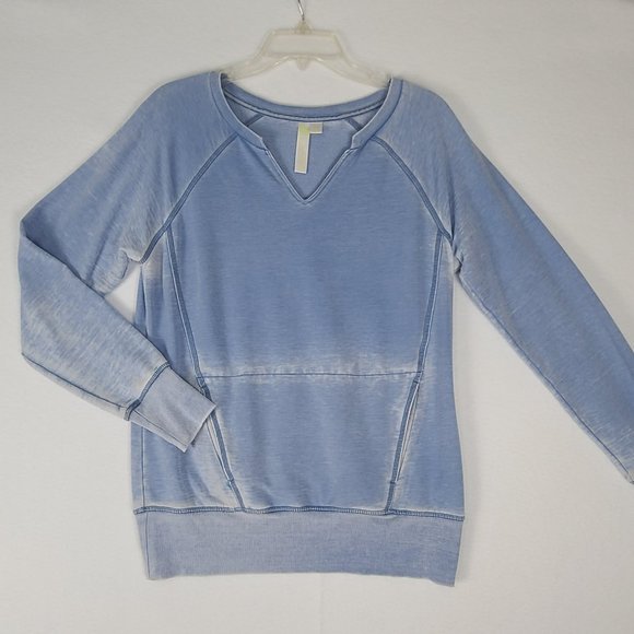 Green Tea Faded Pullover Shirt Top Women’s Size M Long Sleeve Blue VNeck Casual - Picture 1 of 9